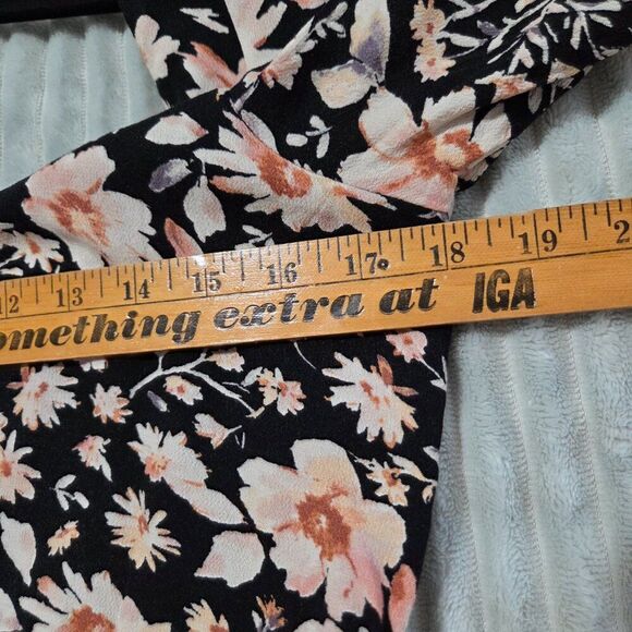 EUC AMERICAN EAGLE OUTFITTERS FLORAL DEEP SCOOP NECK BABYDOLL DRESS SIZE M - Picture 15 of 16